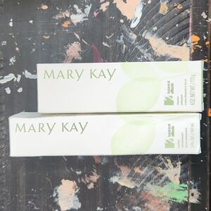 Mary Kay botanical effects freshen and cleanse